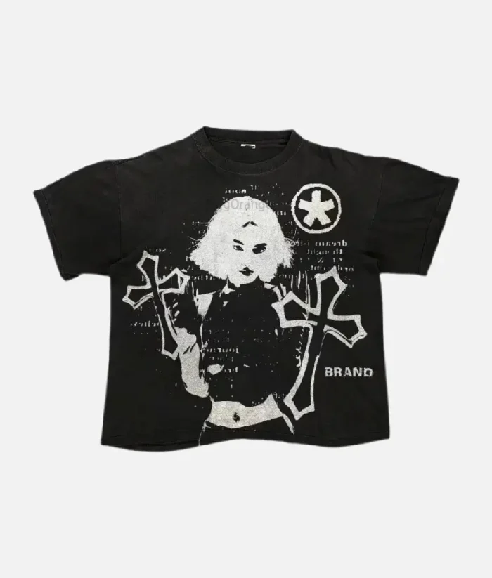billionaire-studios-tee-black-front-view billionaire-studios-tshirt-black-closeup-logo luxury-streetwear-black-tshirt-menswear black-streetwear-tee-billionaire-studios-style